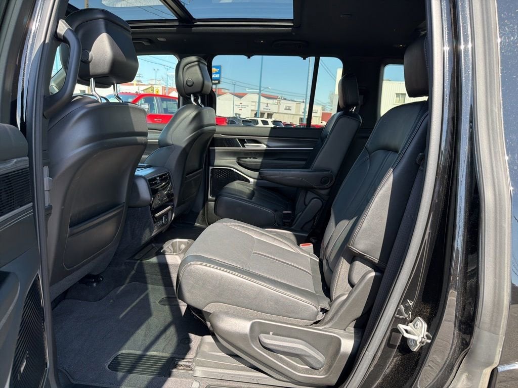 2023 Jeep Wagoneer Series III 4x4