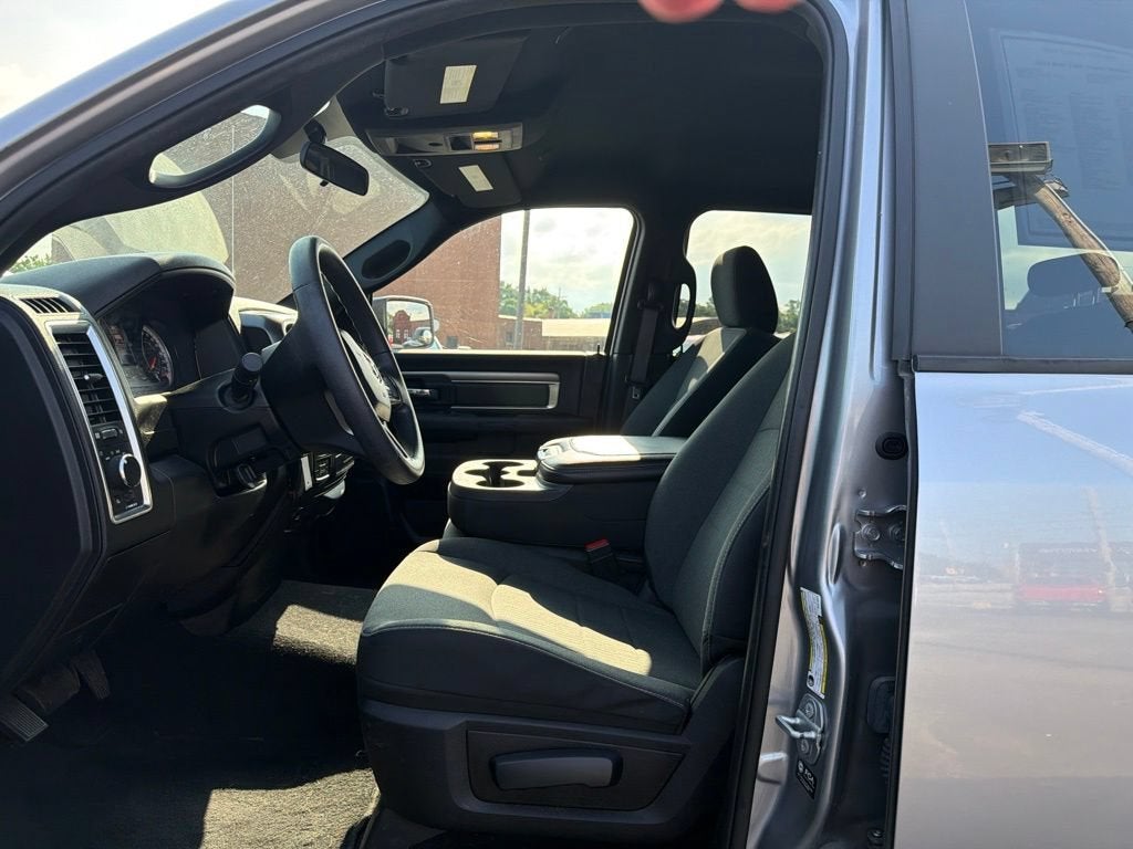 2021 RAM 1500 Classic Warlock Quad Cab 4x4 6'4" Box