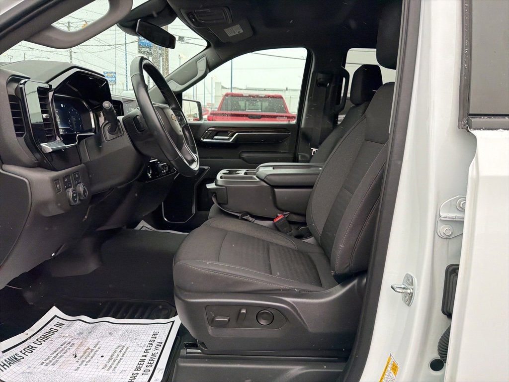 2023 Chevrolet Silverado 1500 LT (2FL)