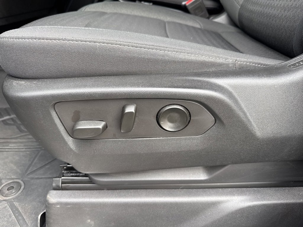 2022 Chevrolet Silverado 1500 LT (2FL)