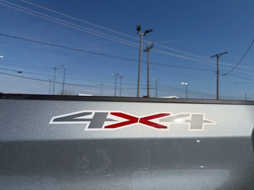 2025 Chevrolet Silverado 1500 LT (2FL)