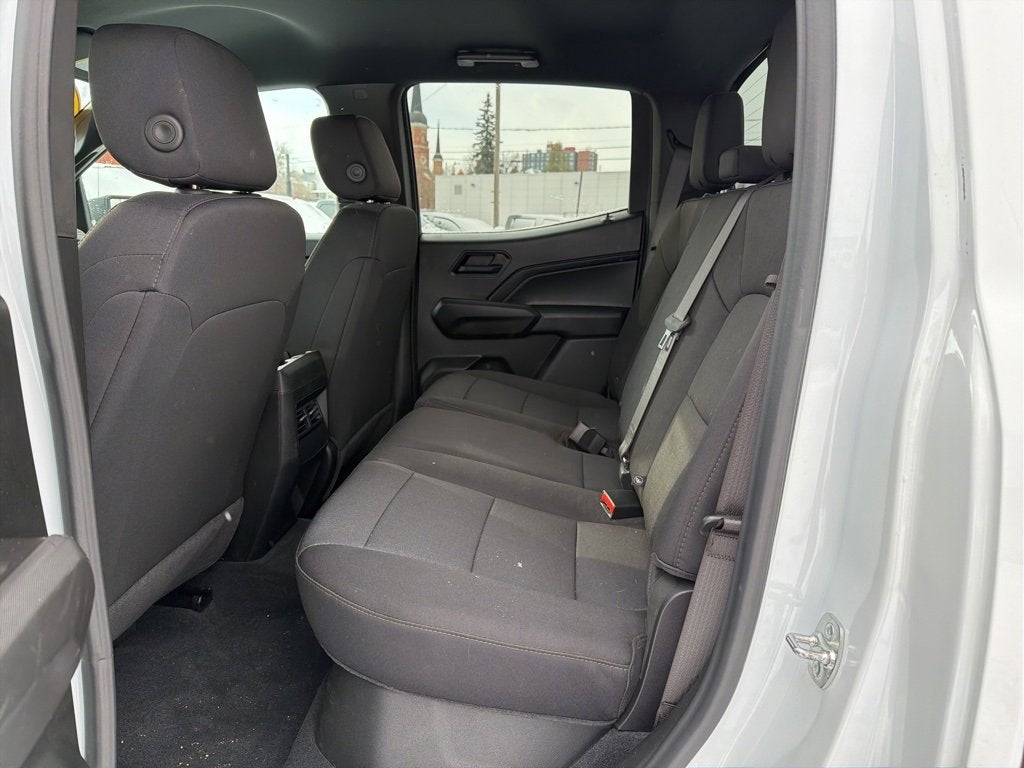 2025 Chevrolet Colorado WT/LT