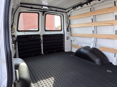2025 Chevrolet Express Cargo WT