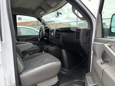 2025 Chevrolet Express Cargo WT