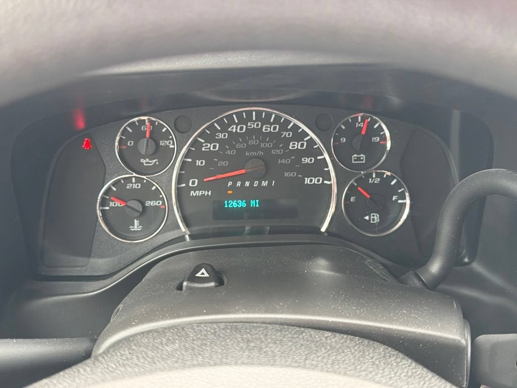 2025 Chevrolet Express Cargo WT