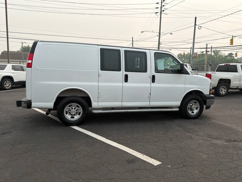 2025 Chevrolet Express Cargo WT