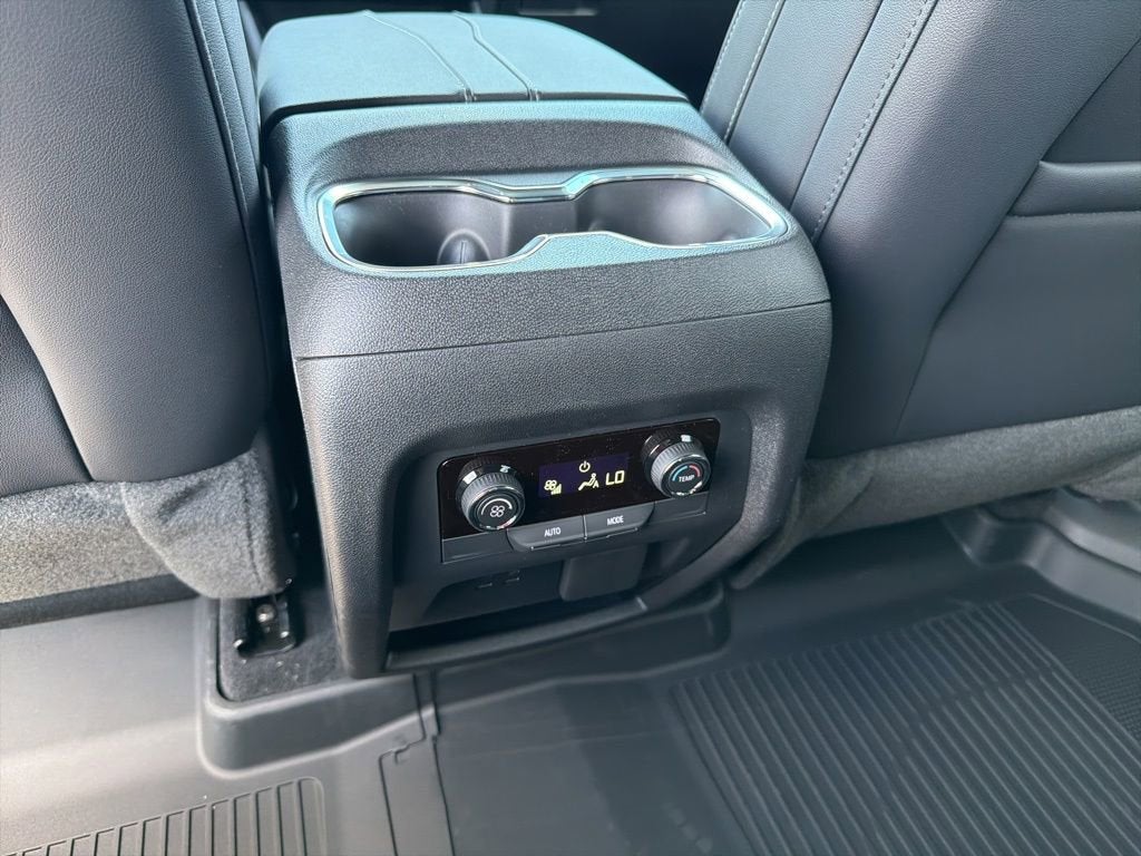 2026 Chevrolet Traverse LT - Photo 20