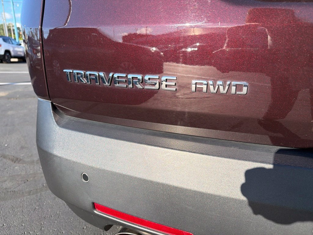 2023 Chevrolet Traverse LT Cloth