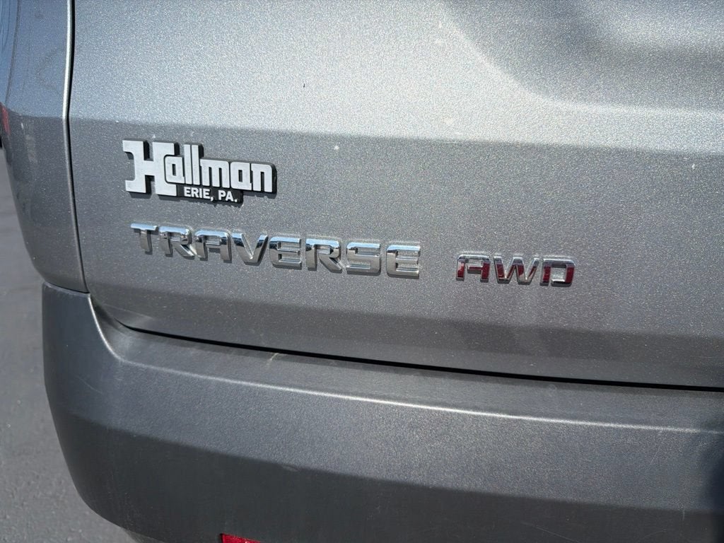 2023 Chevrolet Traverse LT Cloth