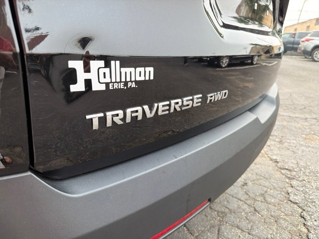 2023 Chevrolet Traverse LT Leather