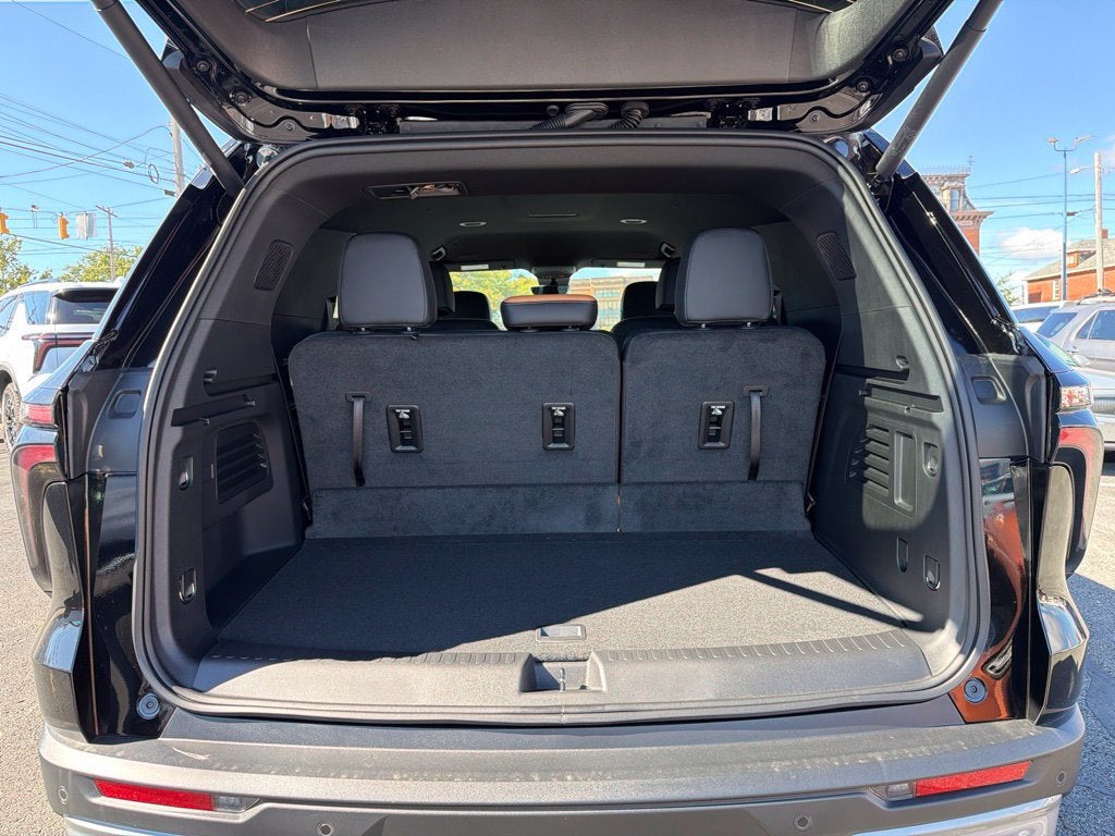 2027 Chevrolet Traverse Z71 - Photo 13