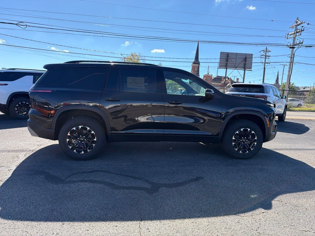 2027 Chevrolet Traverse Z71 - Photo 8