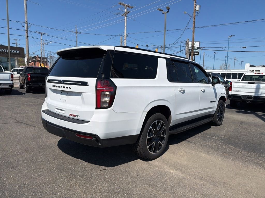 2024 Chevrolet Suburban RST