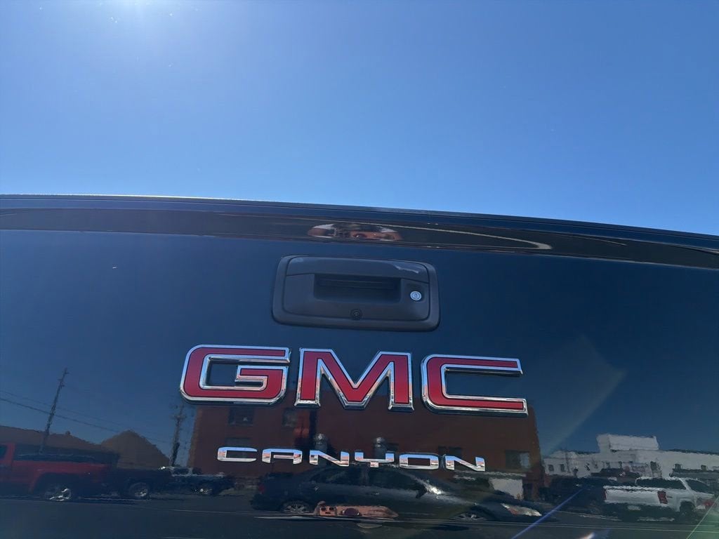 2021 GMC Canyon 4WD AT4 w/Leather