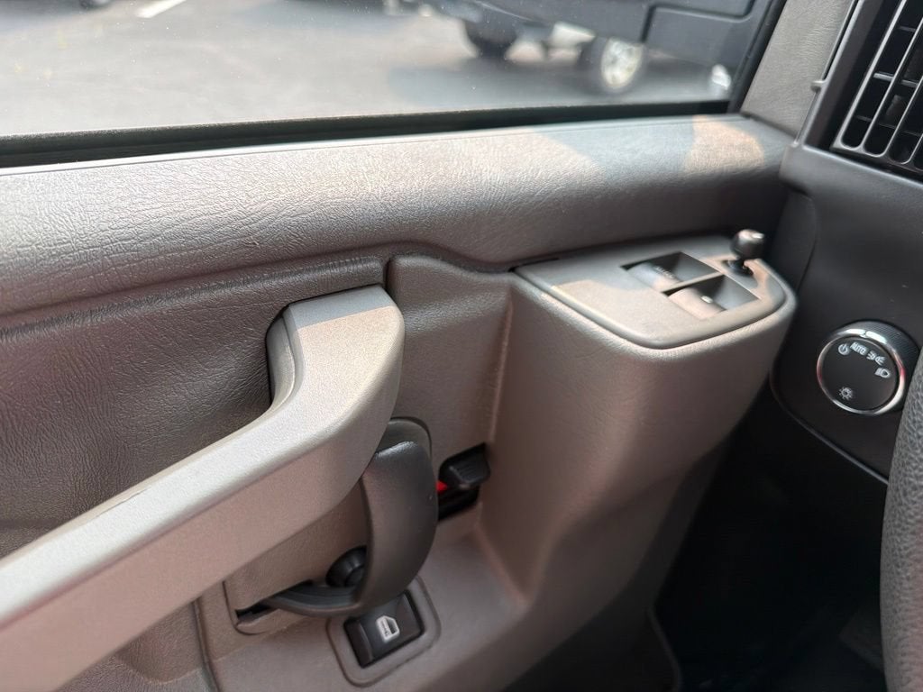 2025 GMC Savana Cargo Work Van