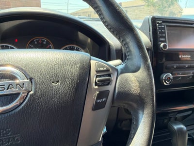2015 Nissan Titan SV