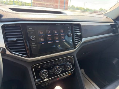 2022 Volkswagen Atlas 3.6L V6 SE w/Technology