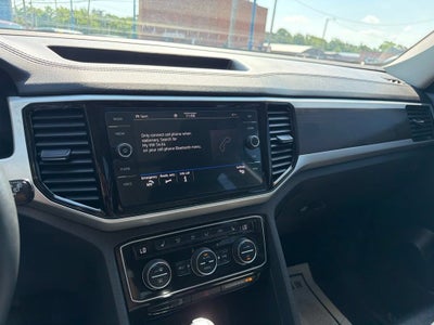 2022 Volkswagen Atlas 3.6L V6 SE w/Technology