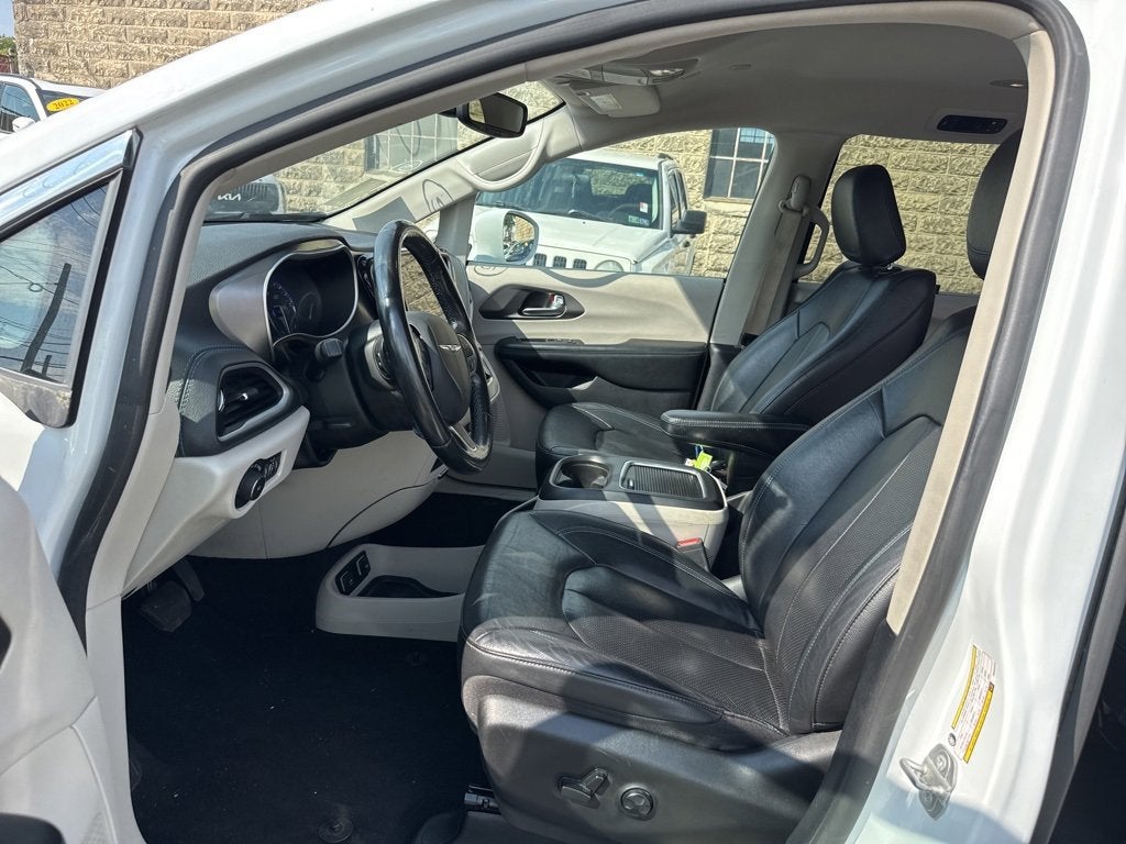 2021 Chrysler Pacifica Touring L