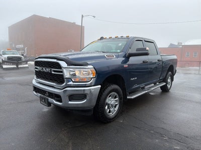 2022 RAM 2500 Tradesman Crew Cab 4x4 6'4" Box