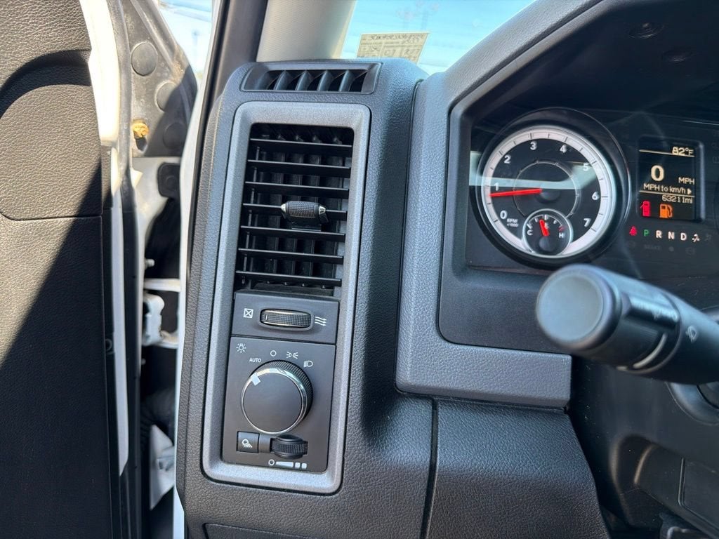 2018 RAM 2500 Tradesman Crew Cab 4x4 6'4" Box