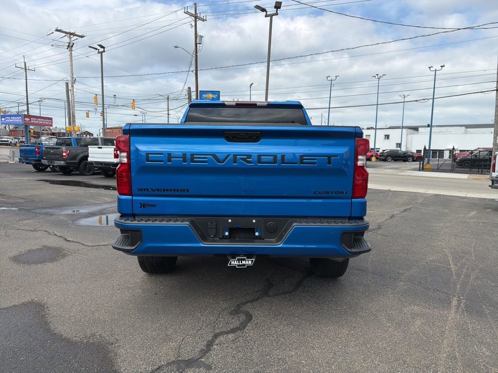 2023 Chevrolet Silverado 1500 Custom