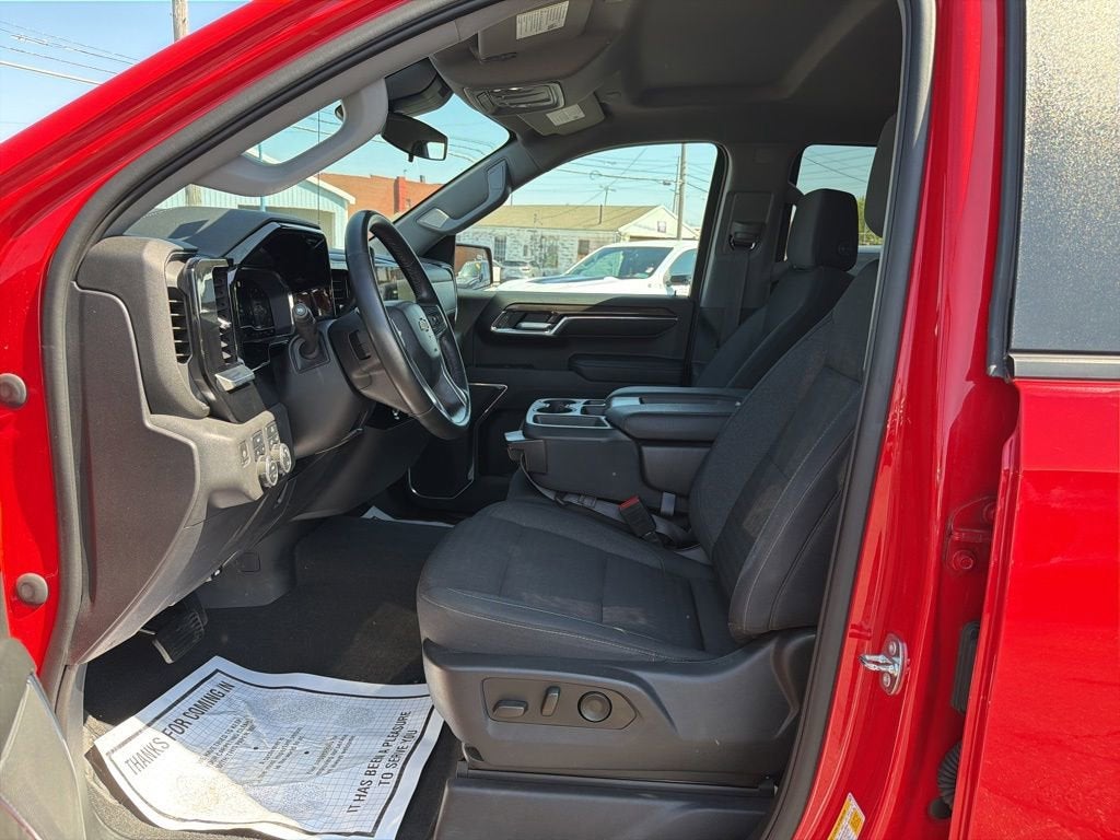 2023 Chevrolet Silverado 1500 LT (2FL)