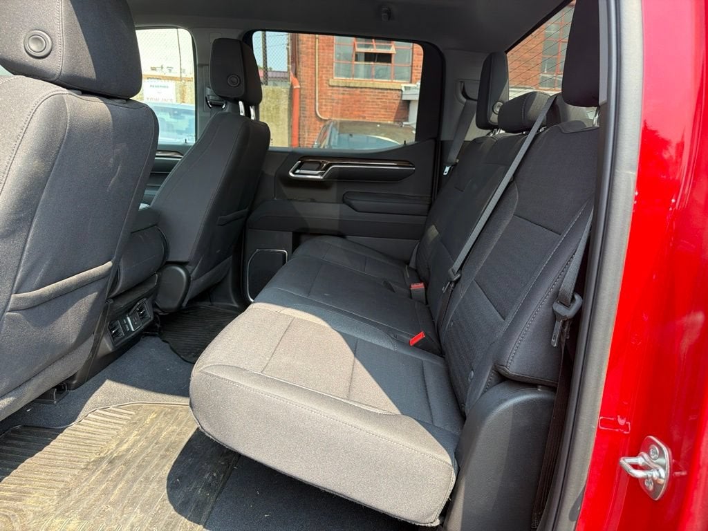 2025 Chevrolet Silverado 1500 LT (2FL)
