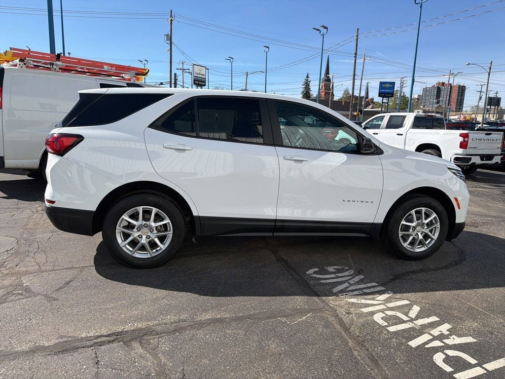 2023 Chevrolet Equinox LS