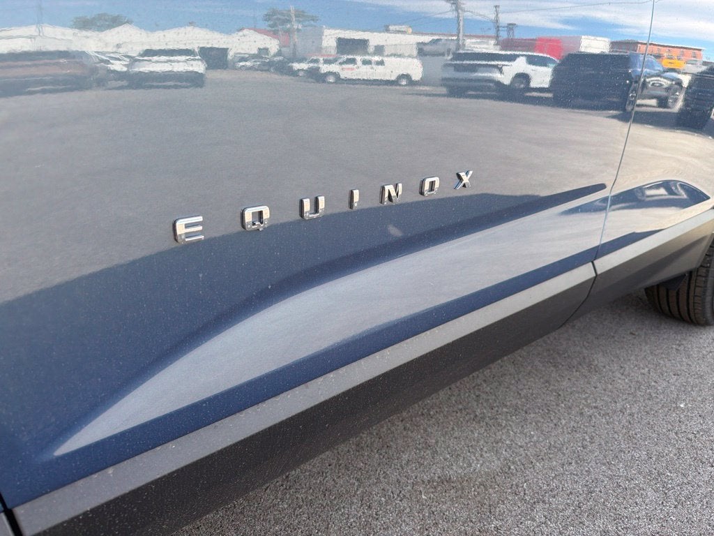 2027 Chevrolet Equinox LT - Photo 10