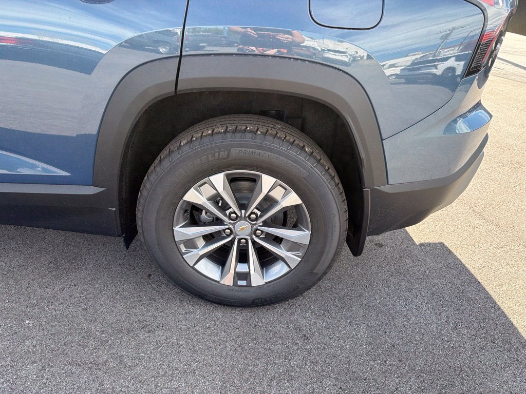 2027 Chevrolet Equinox LT - Photo 14