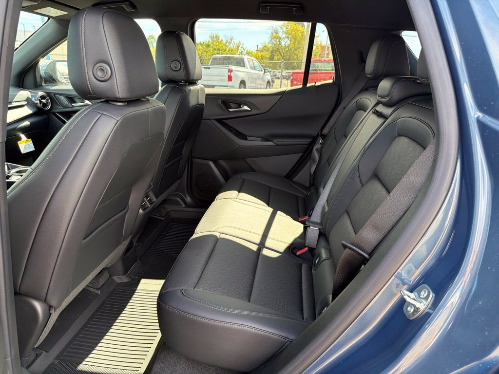 2027 Chevrolet Equinox LT - Photo 17