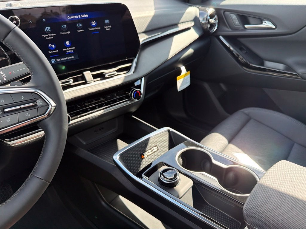 2027 Chevrolet Equinox LT - Photo 29