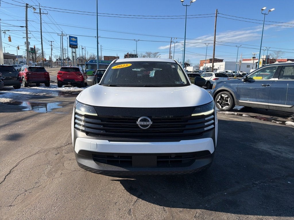 2025 Nissan Kicks S FWD