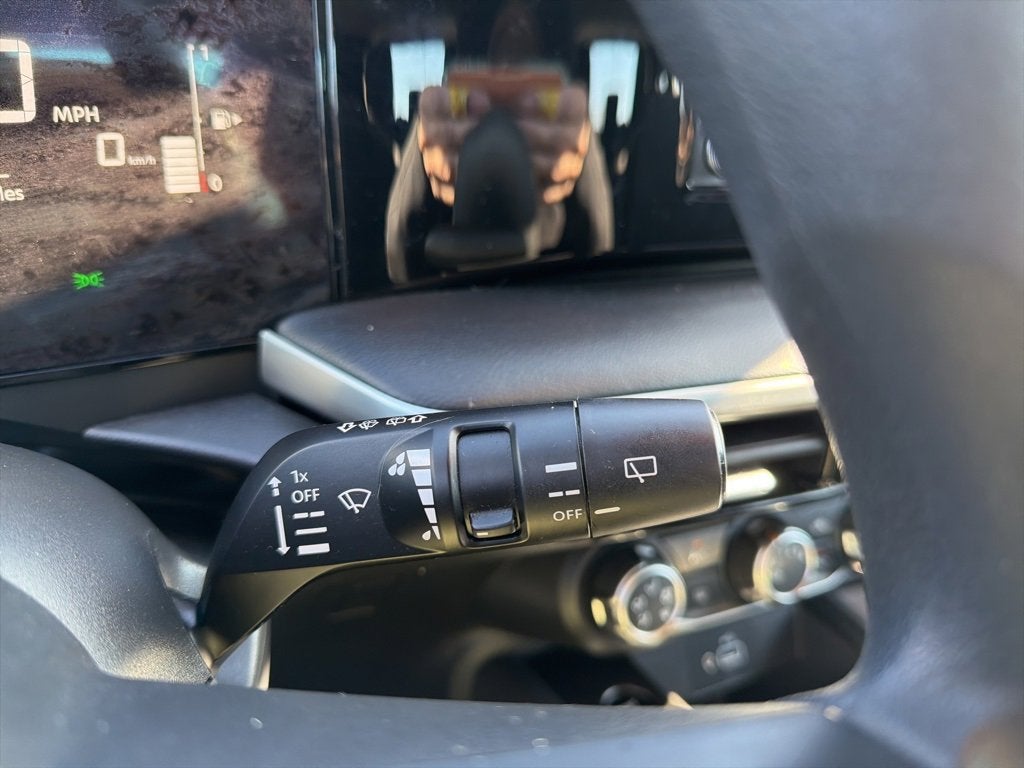 2025 Nissan Kicks S FWD