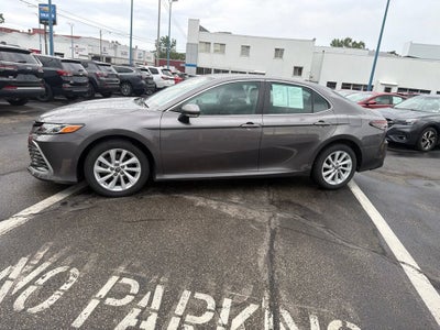 2022 Toyota Camry LE AWD