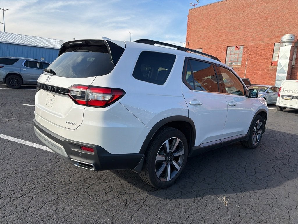 2023 Honda Pilot AWD Elite