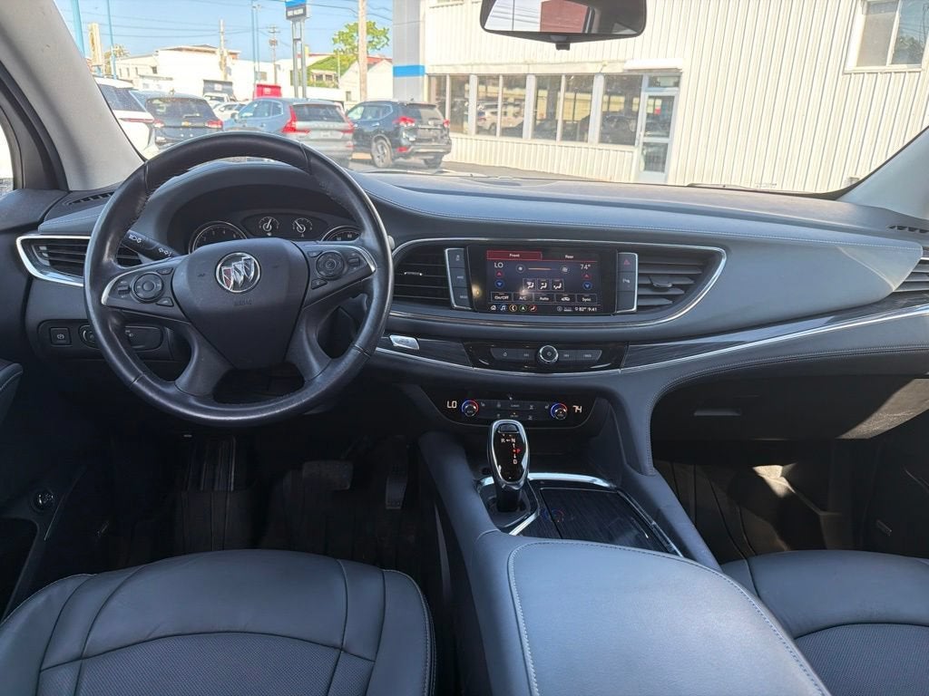 2021 Buick Enclave Essence