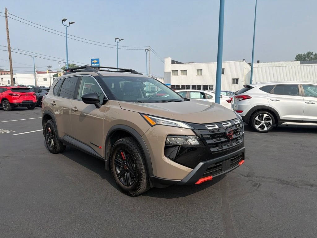 2025 Nissan Rogue Rock Creek