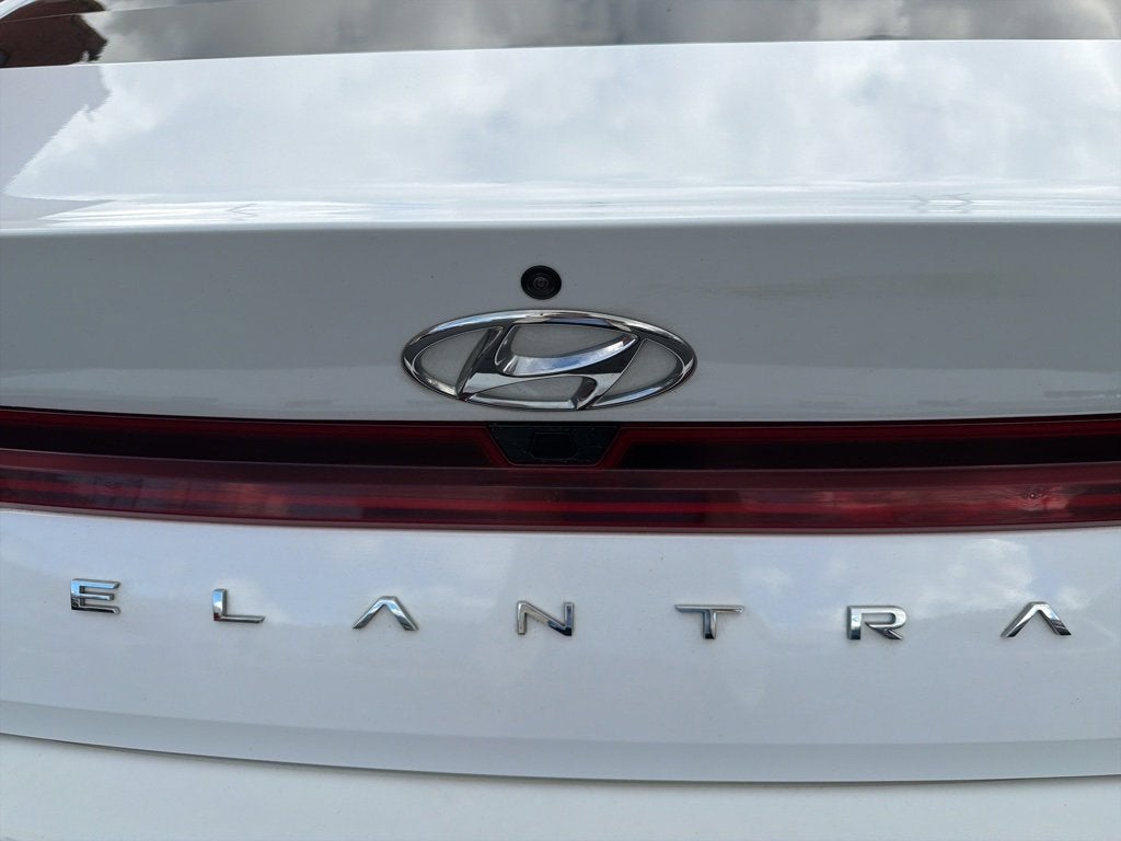 2022 Hyundai Elantra Limited