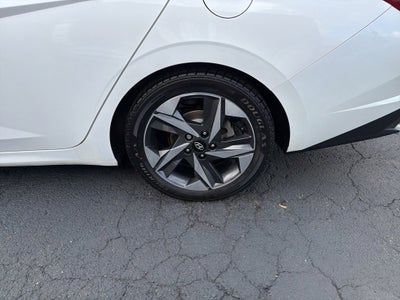 2022 Hyundai Elantra Limited