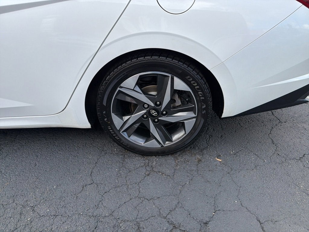 2022 Hyundai Elantra Limited