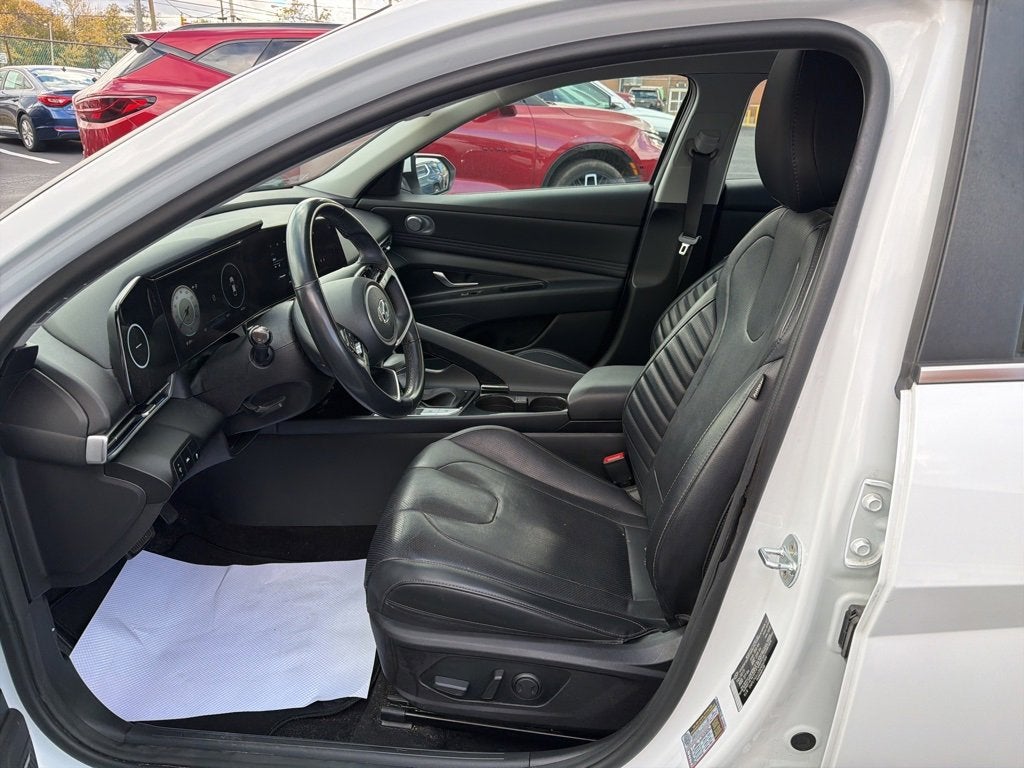 2022 Hyundai Elantra Limited