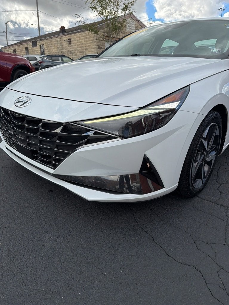 2022 Hyundai Elantra Limited