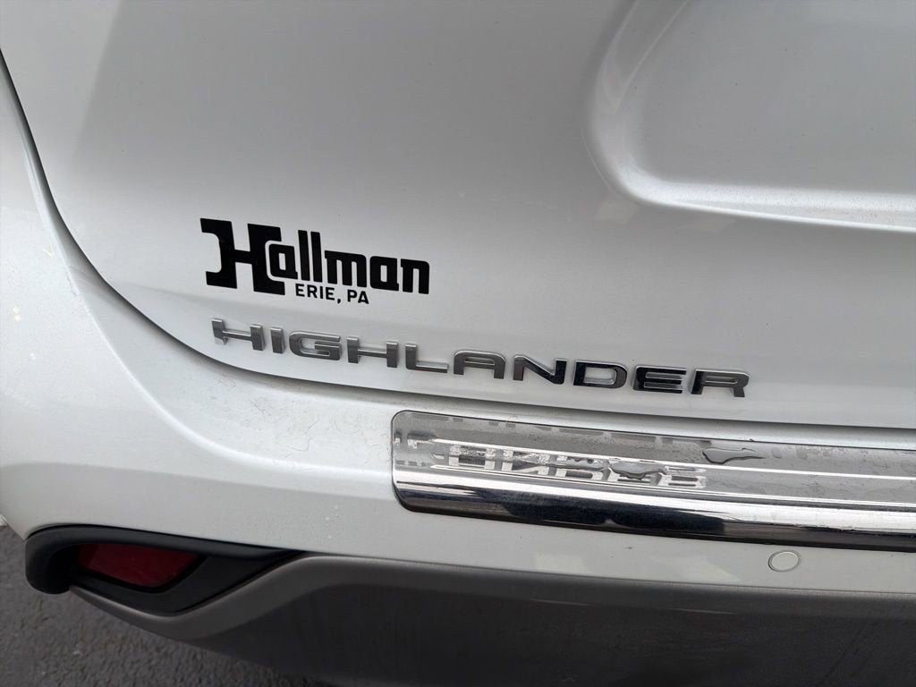 2022 Toyota Highlander Hybrid Platinum