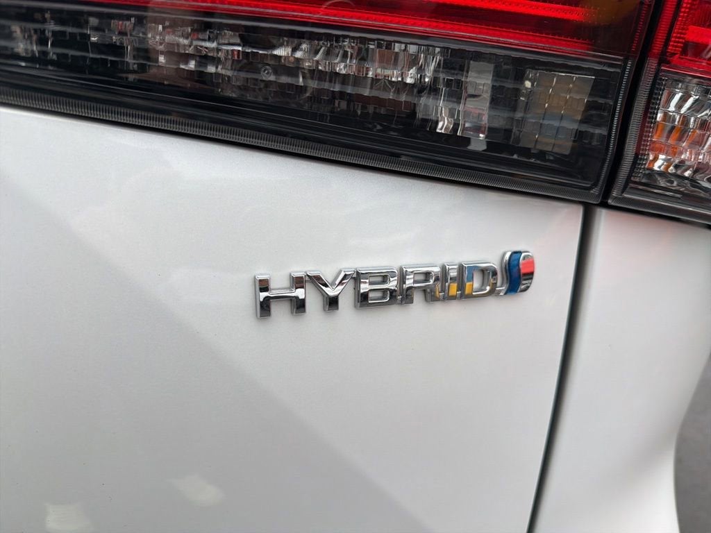 2022 Toyota Highlander Hybrid Platinum