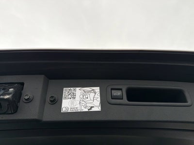 2022 Toyota Highlander Hybrid Platinum