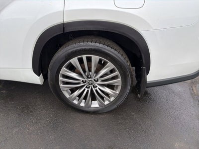 2022 Toyota Highlander Hybrid Platinum
