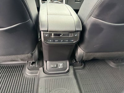 2022 Toyota Highlander Hybrid Platinum