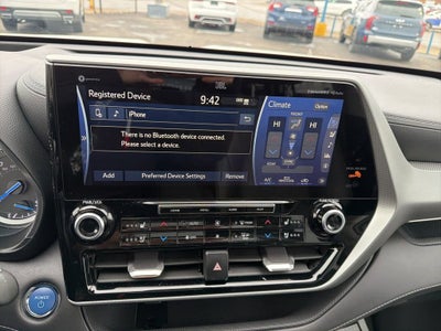 2022 Toyota Highlander Hybrid Platinum